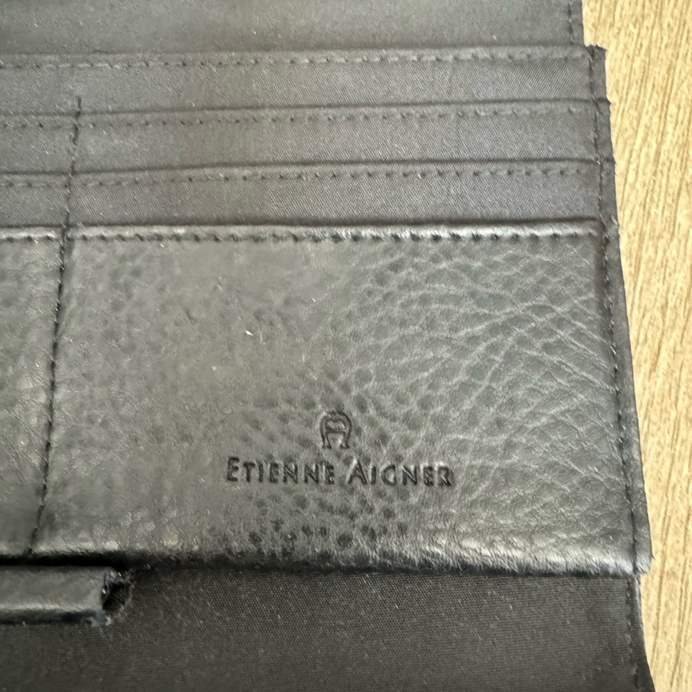 Etienne Aigner wallet - Picture 2 of 14